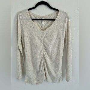 Athleta long sleeve gathered top in heathered oatmeal